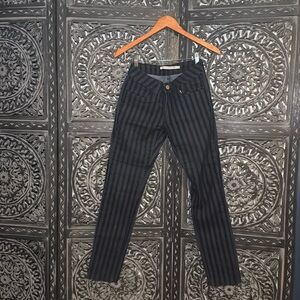 Romeo and Juliet black and blue striped jeans in great condition. Size 27